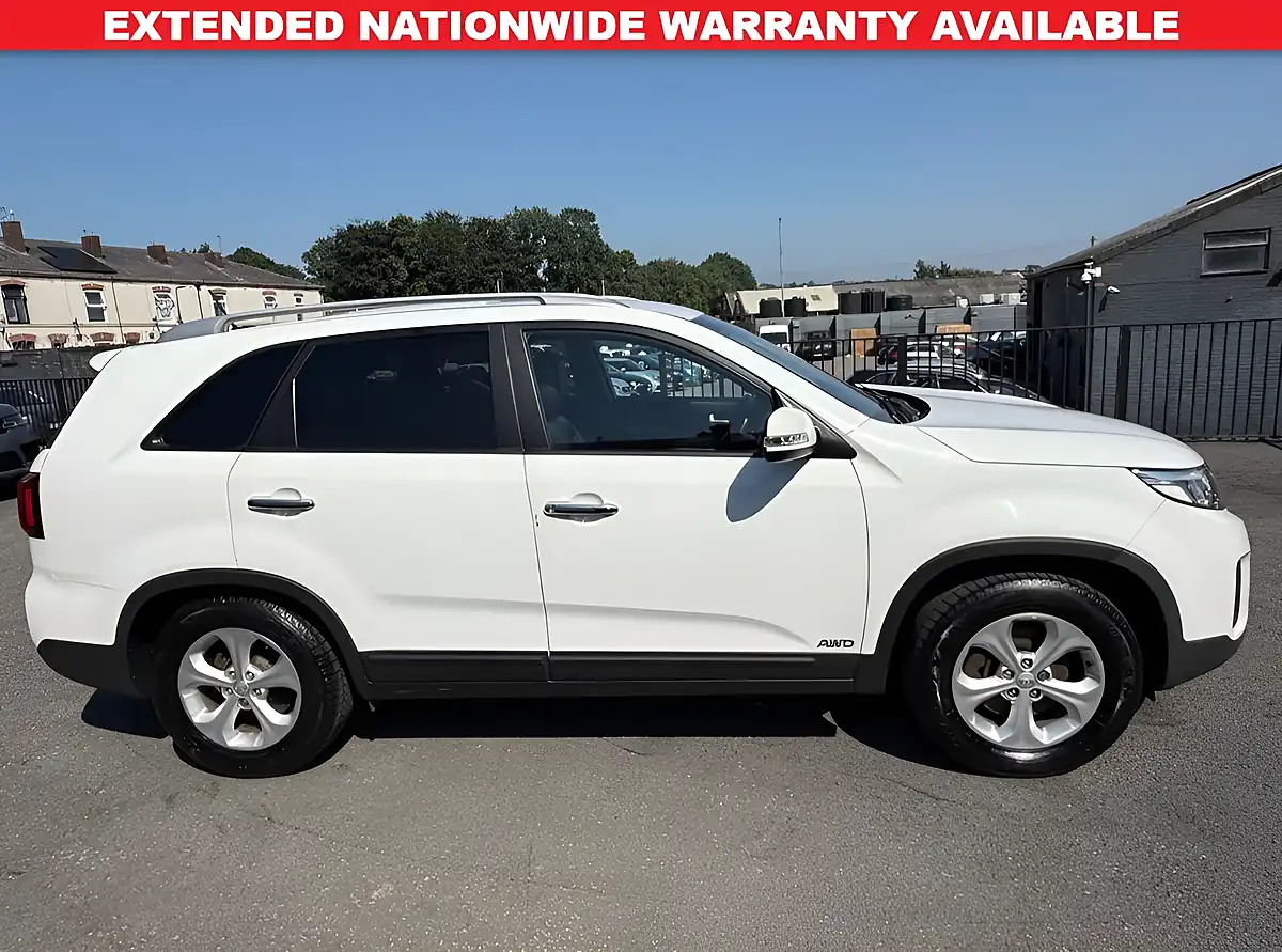 Used 2014 Kia Sorento KX-2 White - Interior and Exterior details 4