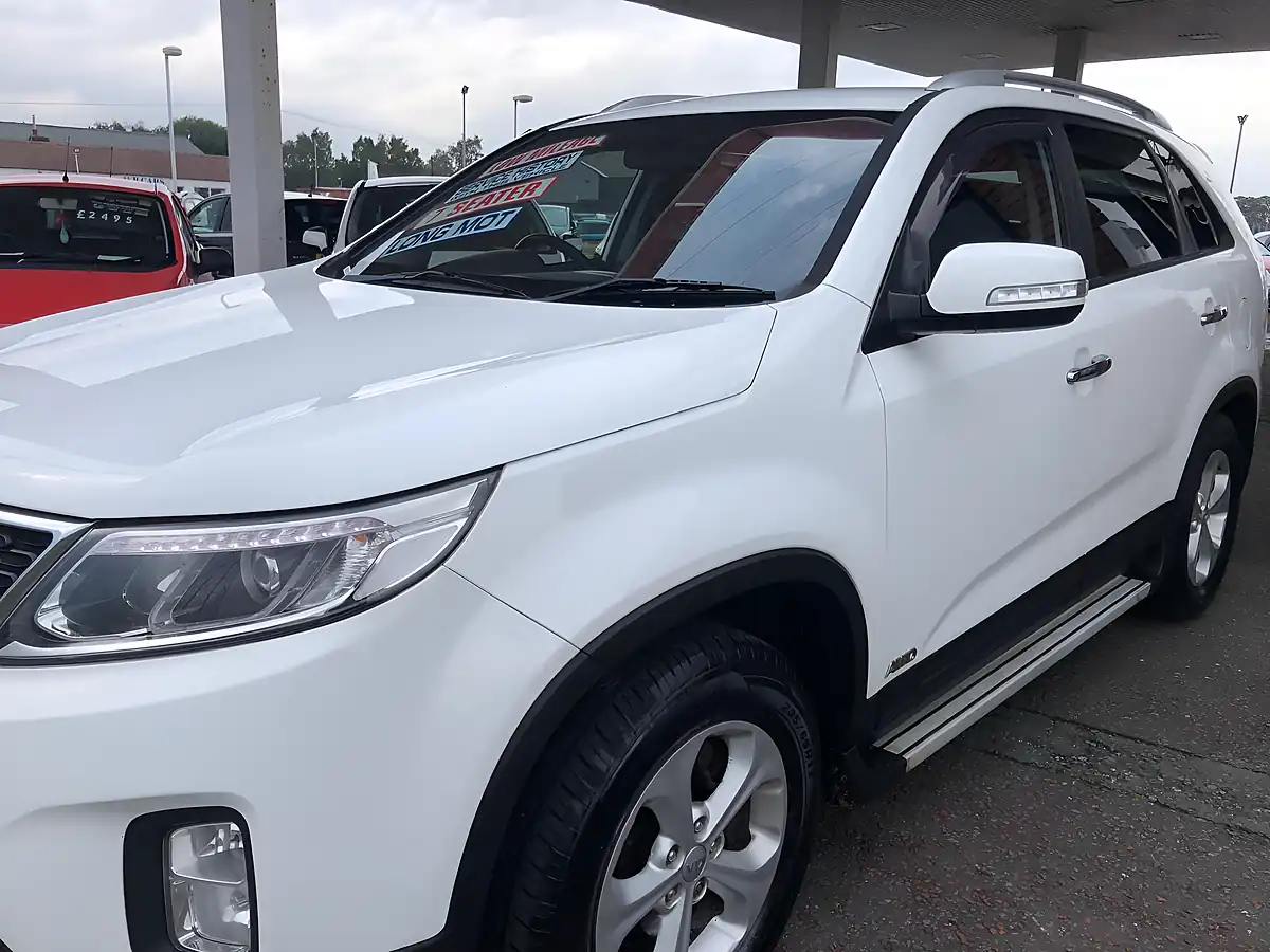 Used 2014 Kia Sorento KX-2 White - Interior and Exterior details 10
