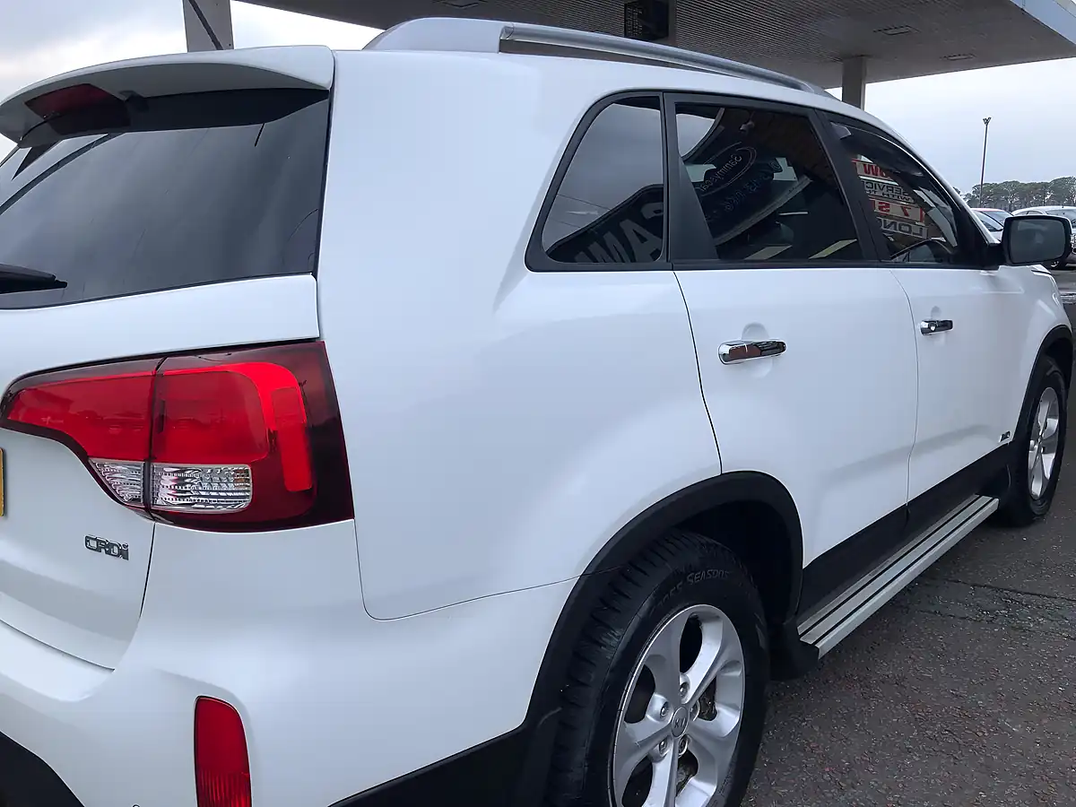 Used 2014 Kia Sorento KX-2 White - Interior and Exterior details 11