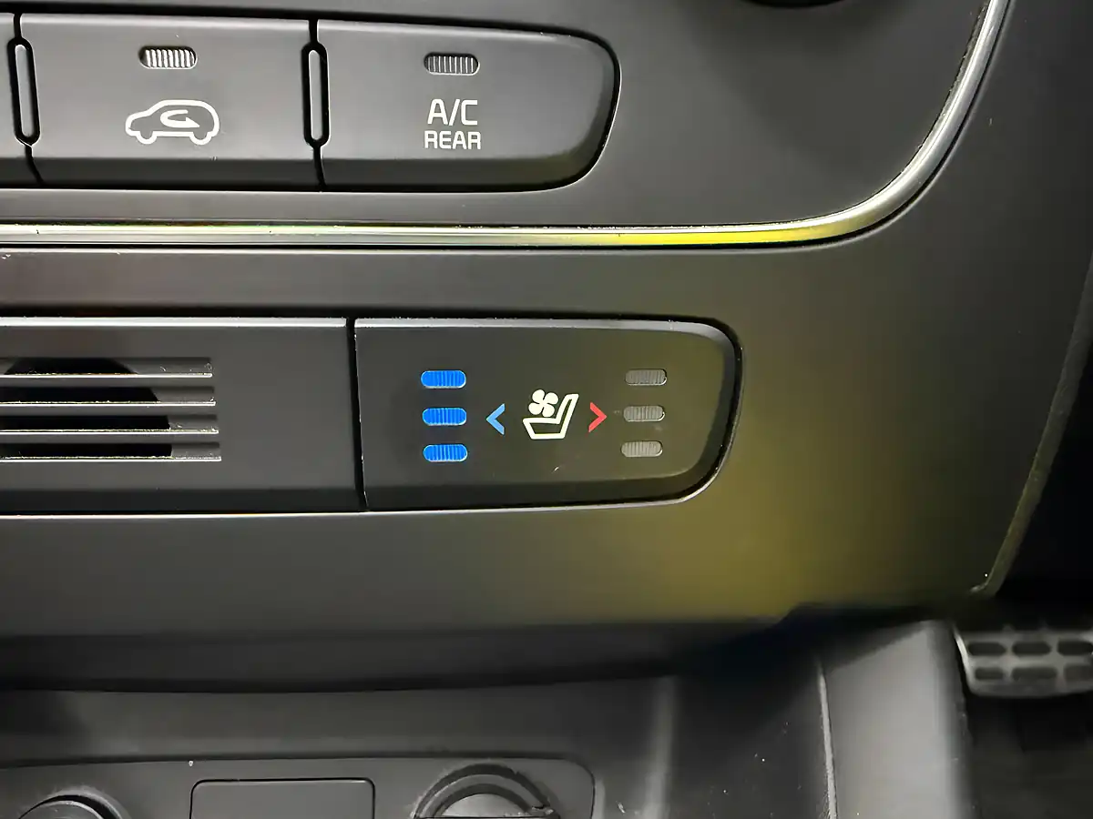 Used 2014 Kia Sorento KX-3 White - Interior and Exterior details 15