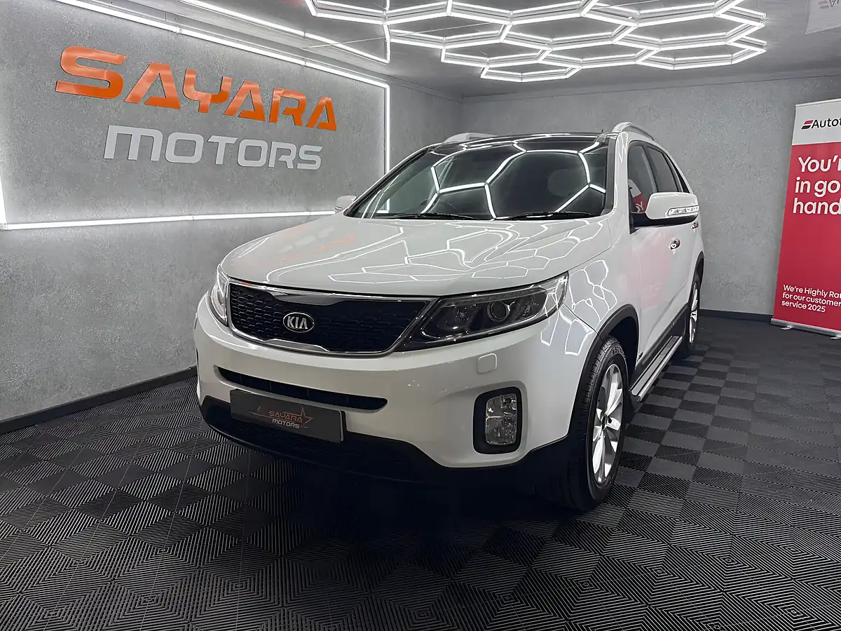 Used 2014 Kia Sorento KX-3 White - Interior and Exterior details 6