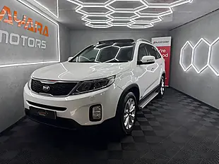 Used 2014 Kia Sorento KX-3 White - Interior and Exterior details 8