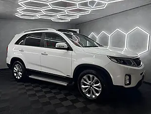 Used 2014 Kia Sorento KX-3 White - Interior and Exterior details 9