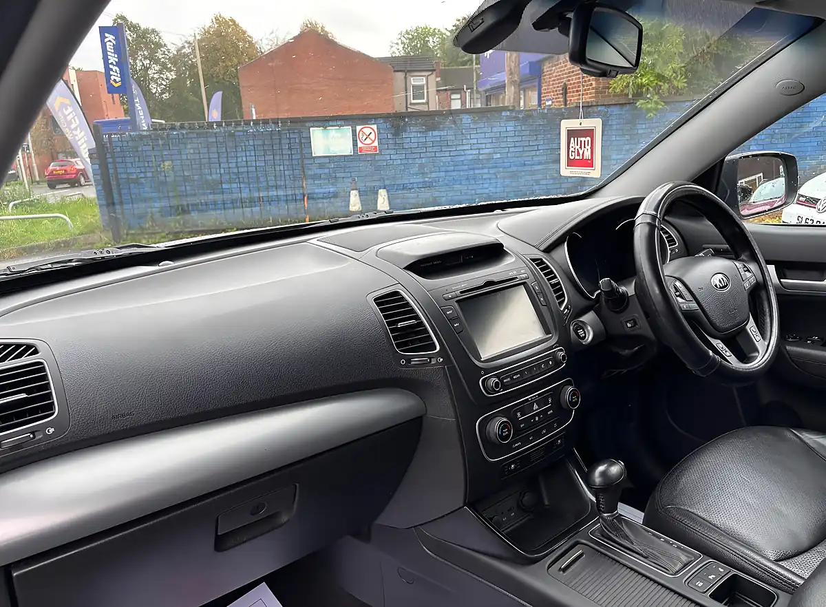 Used 2014 Kia Sorento KX-4 Silver - Interior and Exterior details 12