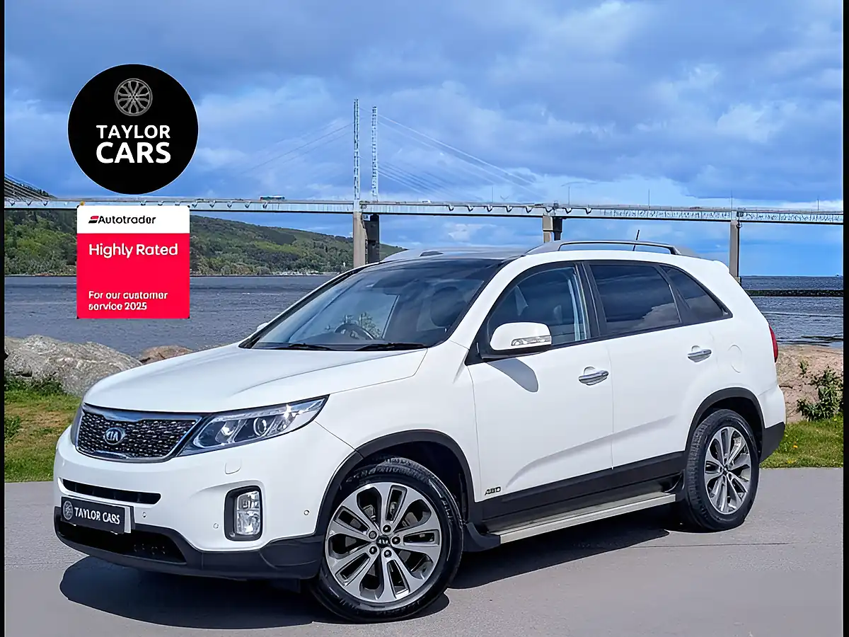 Used 2014 Kia Sorento KX-4 White - Front View