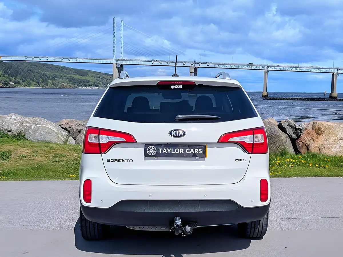Used 2014 Kia Sorento KX-4 White - Interior and Exterior details 6