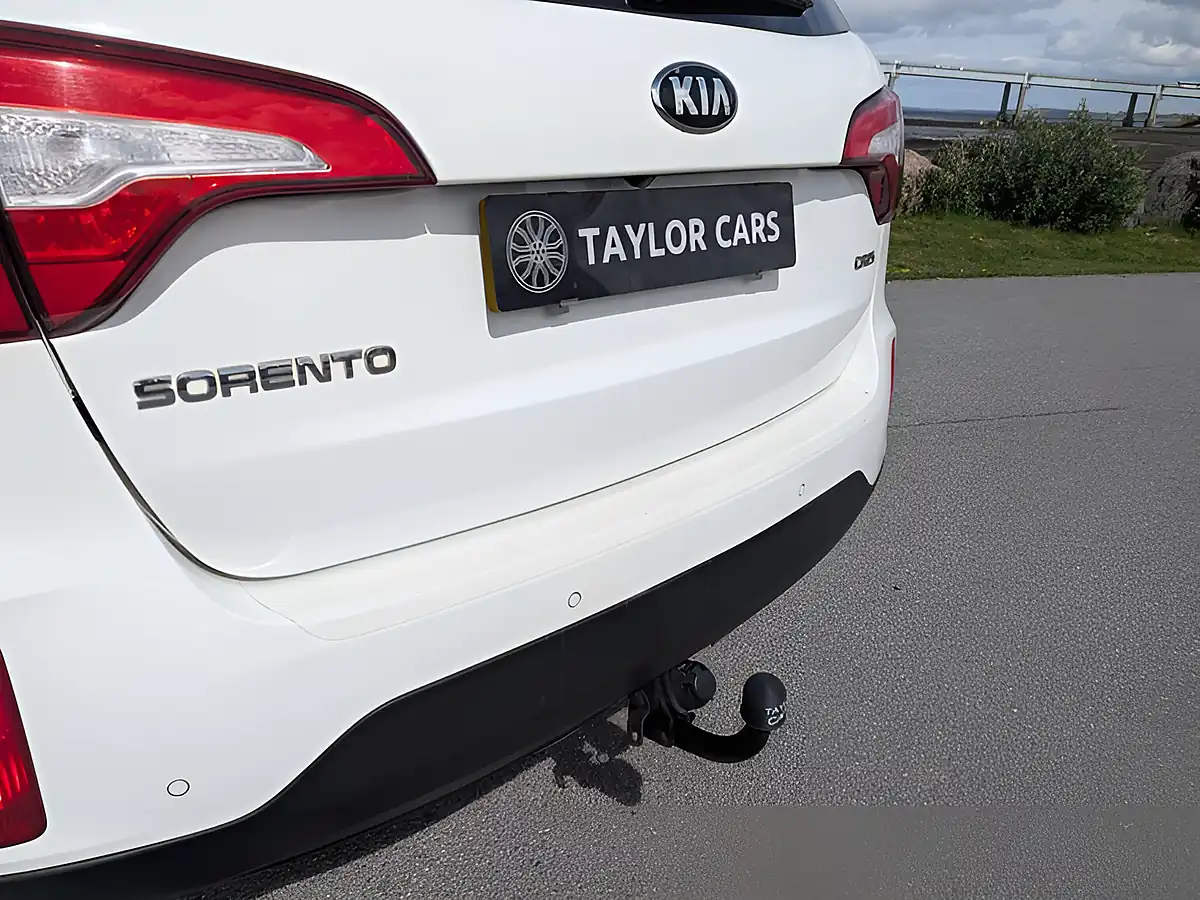 Used 2014 Kia Sorento KX-4 White - Interior and Exterior details 7