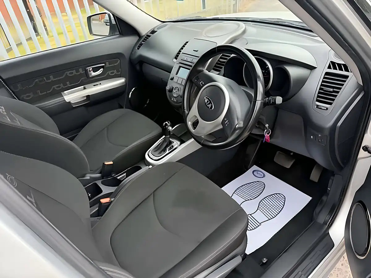 Used 2014 Kia Soul 2 - Interior and Exterior details 10