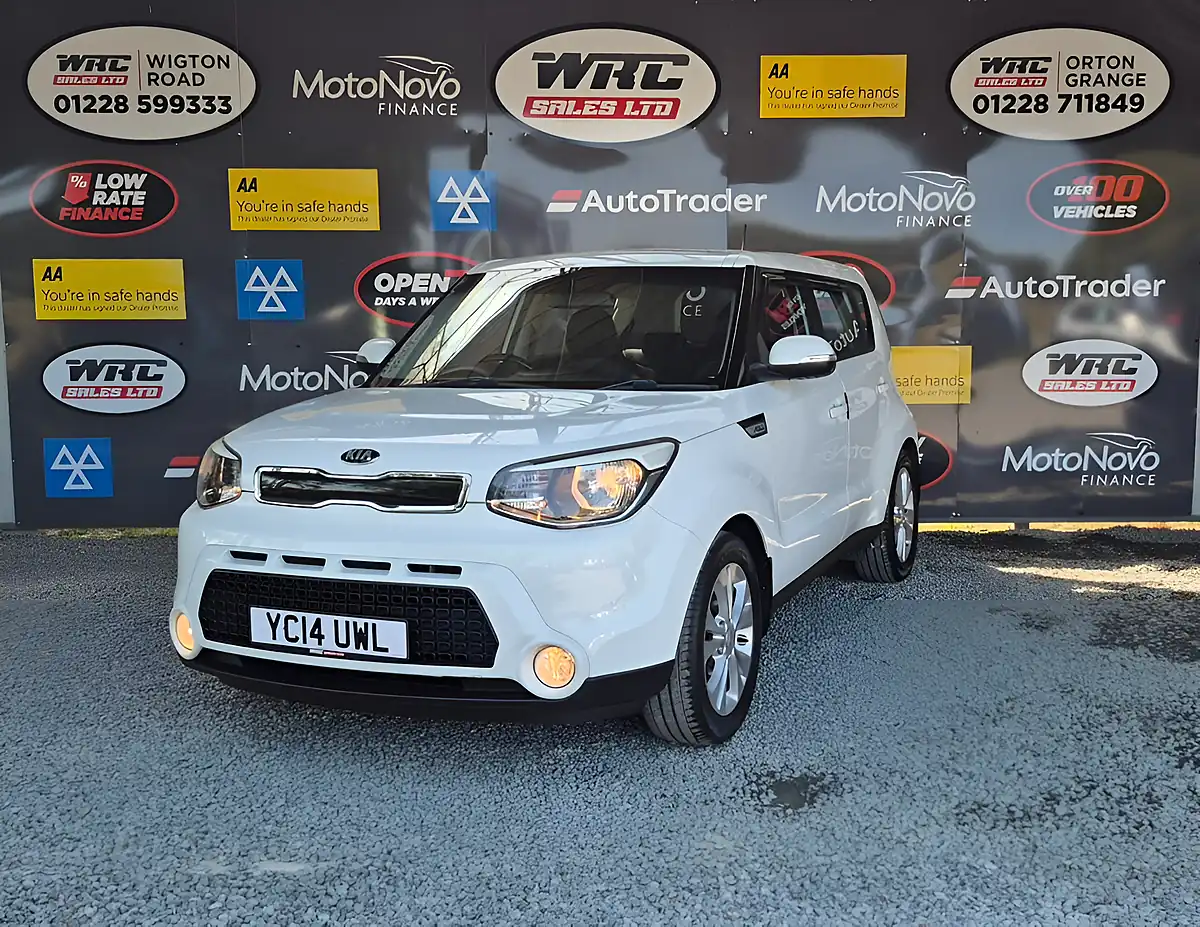 Used 2014 Kia Soul Connect Plus White - Front View