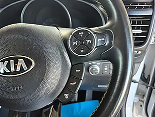 Used 2014 Kia Soul Connect Plus White - Interior and Exterior details 16