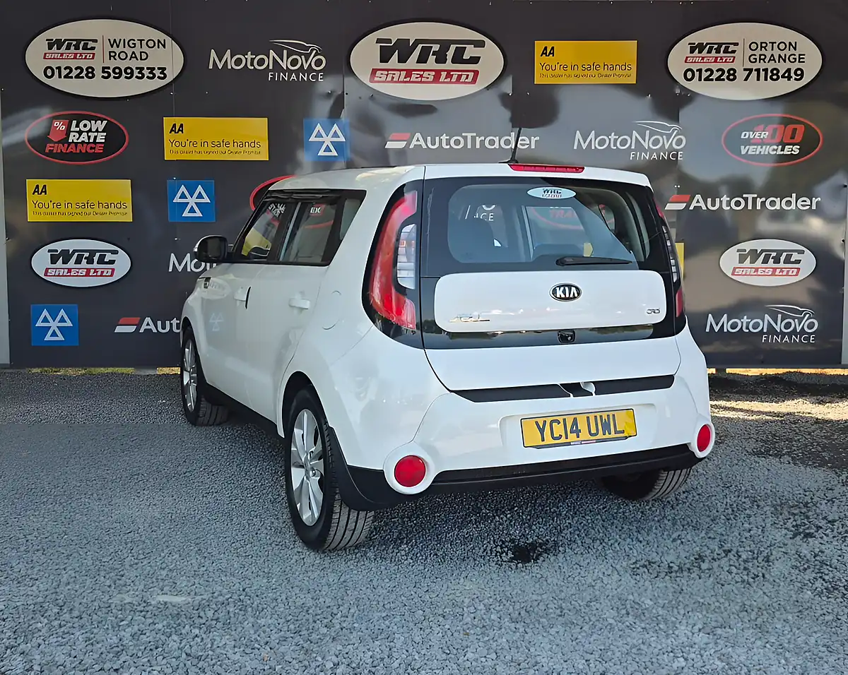 Used 2014 Kia Soul Connect Plus White - Interior and Exterior details 3