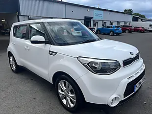 Used 2014 Kia Soul Connect Plus White - Interior and Exterior details 3