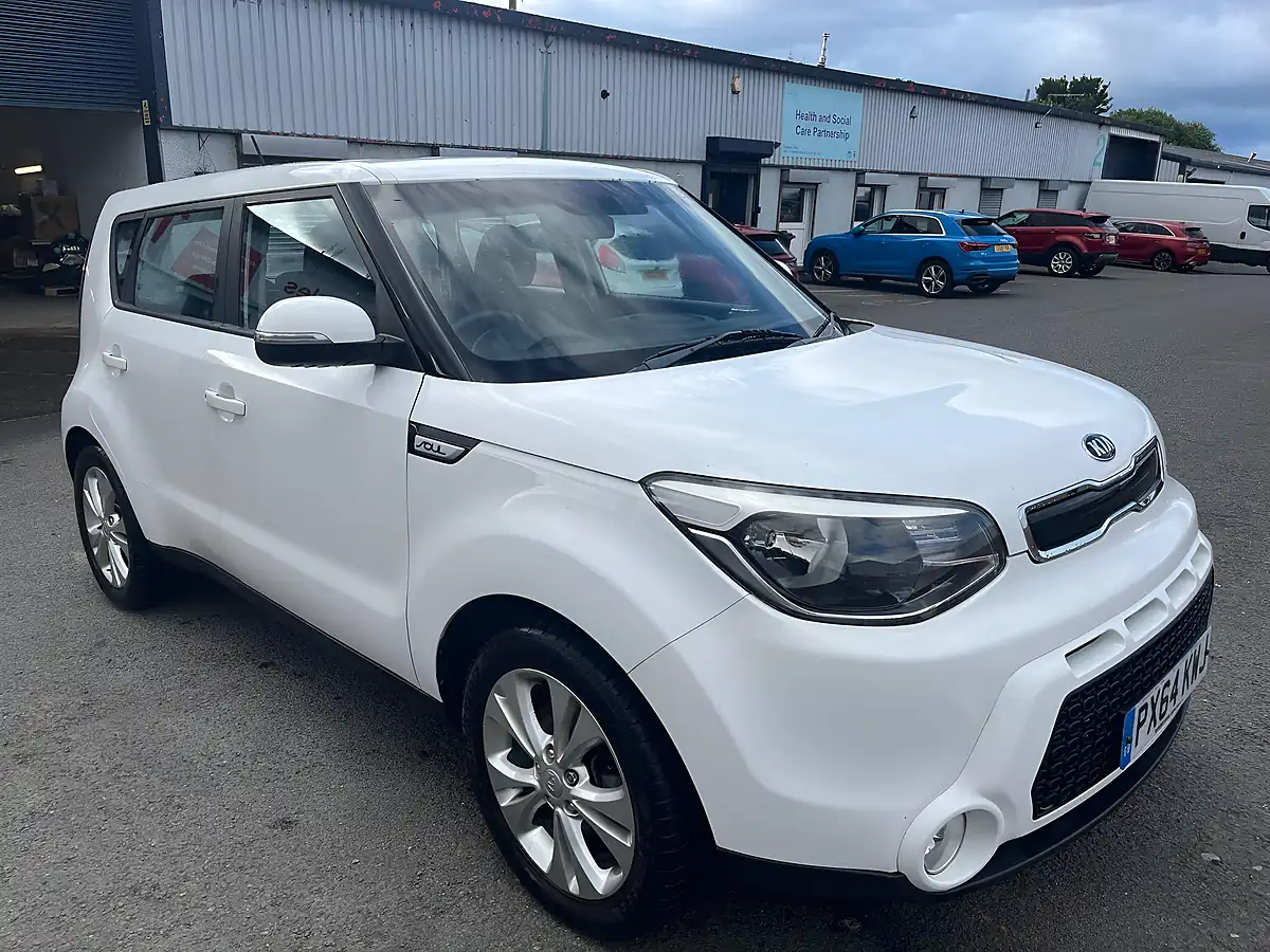 Used 2014 Kia Soul Connect Plus White - Interior and Exterior details 3