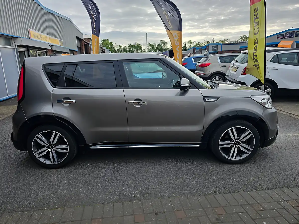 Used 2014 Kia Soul Maxx Silver - Interior and Exterior details 5