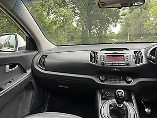 Used 2014 Kia Sportage Ecodynamics 2 White - Interior and Exterior details 11