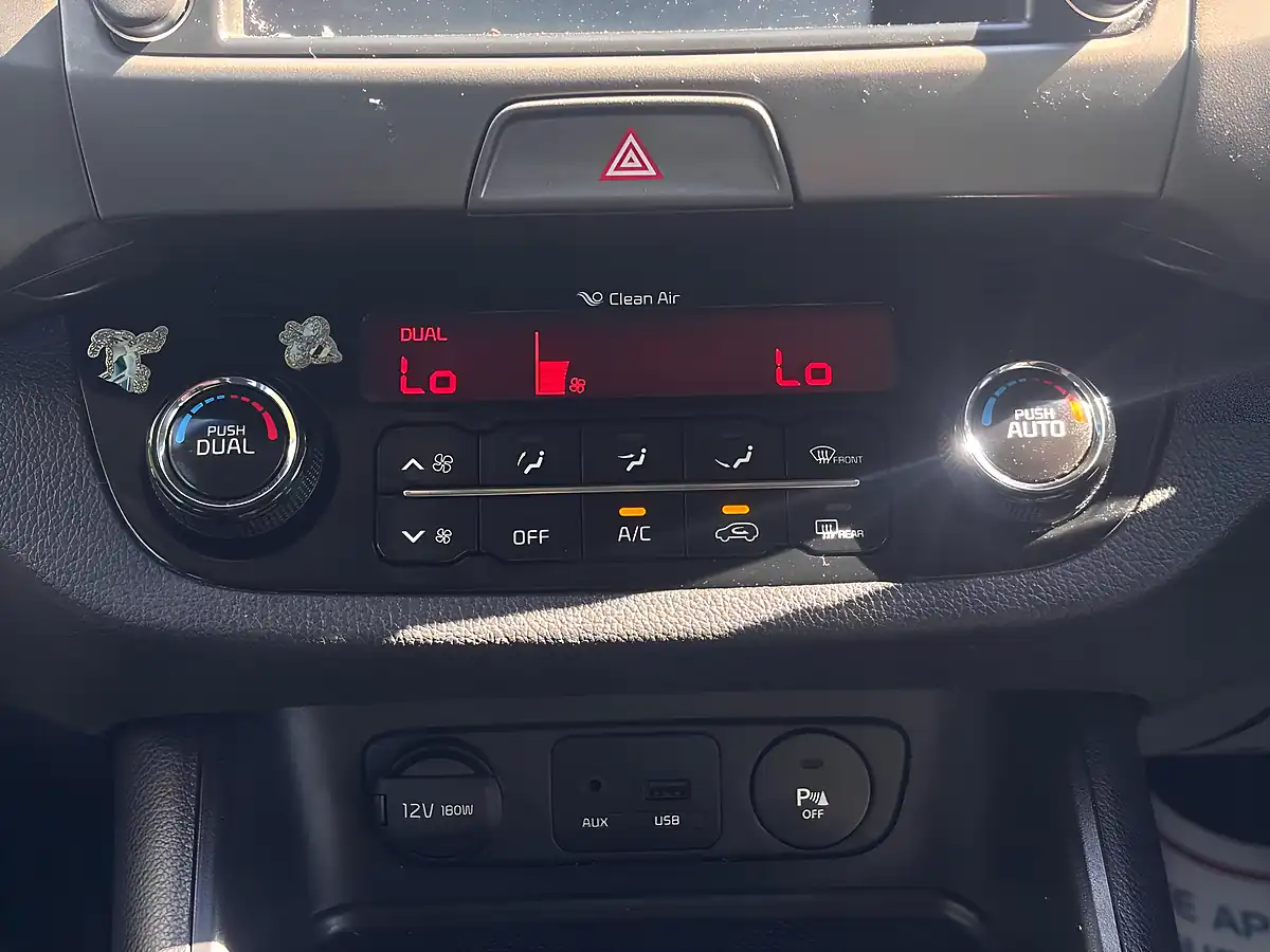 Used 2014 Kia Sportage Ecodynamics 3 2WD Silver - Interior and Exterior details 14
