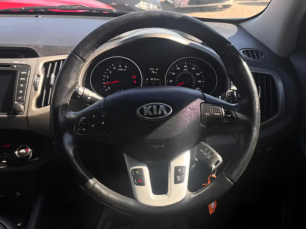 Used 2014 Kia Sportage Ecodynamics 3 2WD Silver - Interior and Exterior details 15
