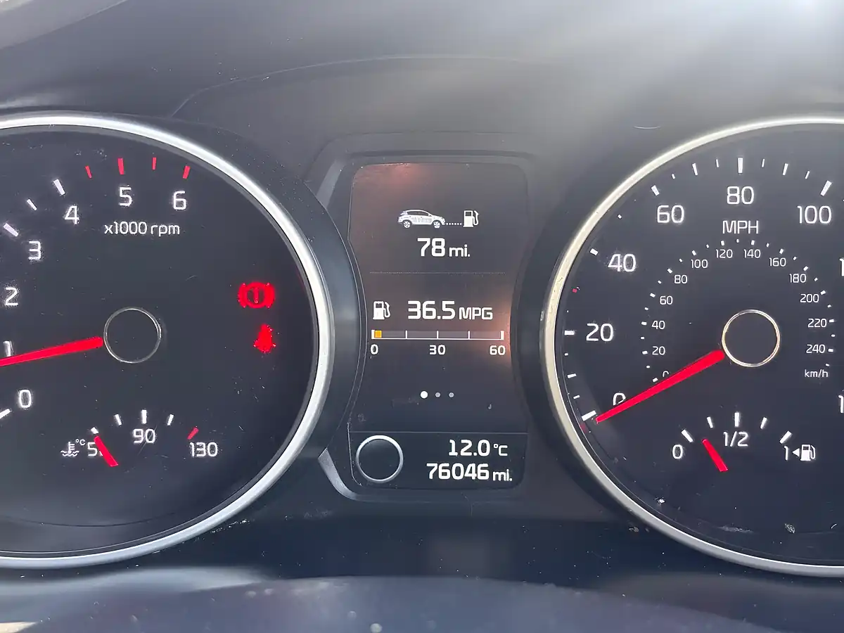 Used 2014 Kia Sportage Ecodynamics 3 2WD Silver - Interior and Exterior details 17