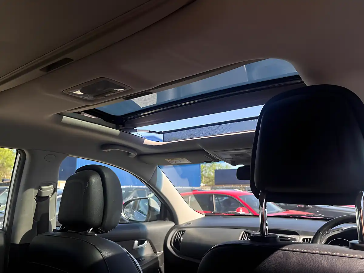 Used 2014 Kia Sportage Ecodynamics 3 2WD Silver - Interior and Exterior details 18