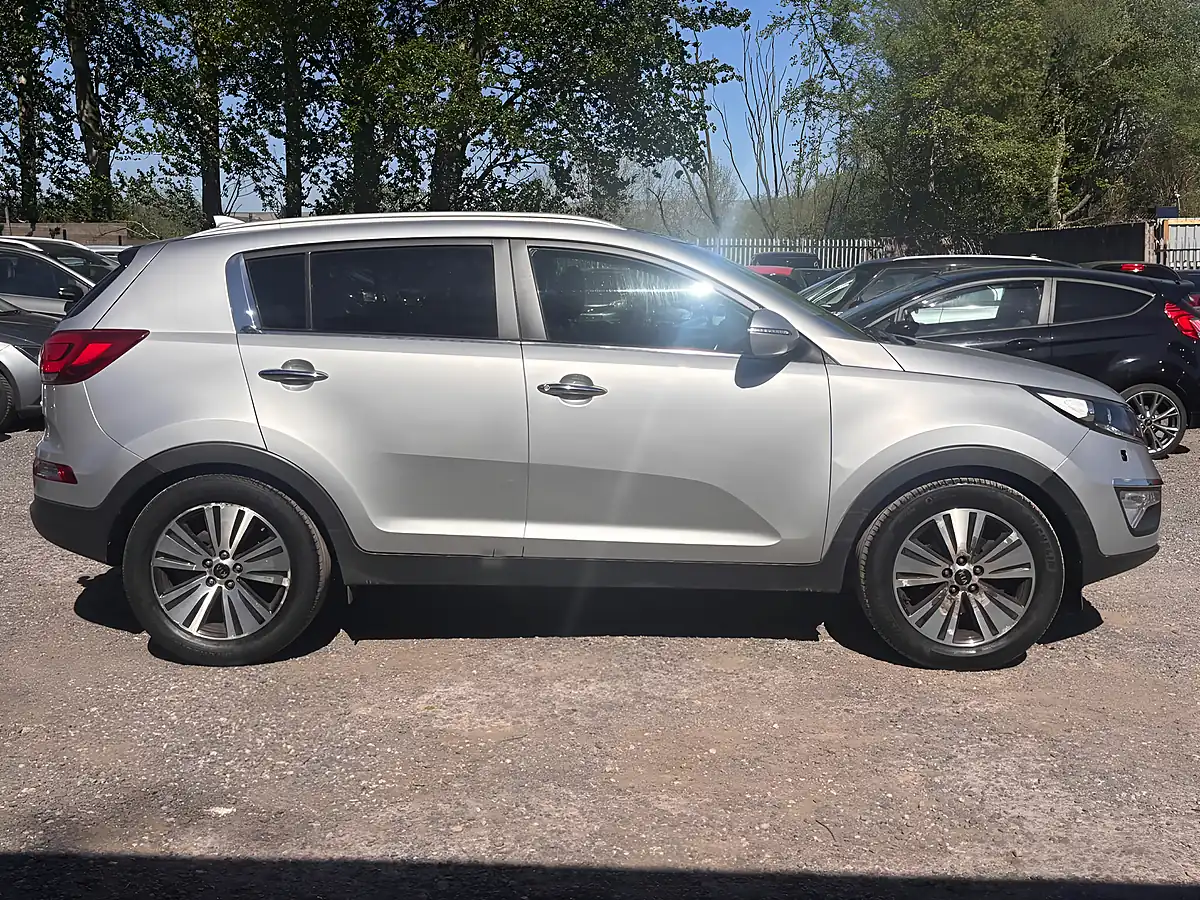 Used 2014 Kia Sportage Ecodynamics 3 2WD Silver - Interior and Exterior details 8
