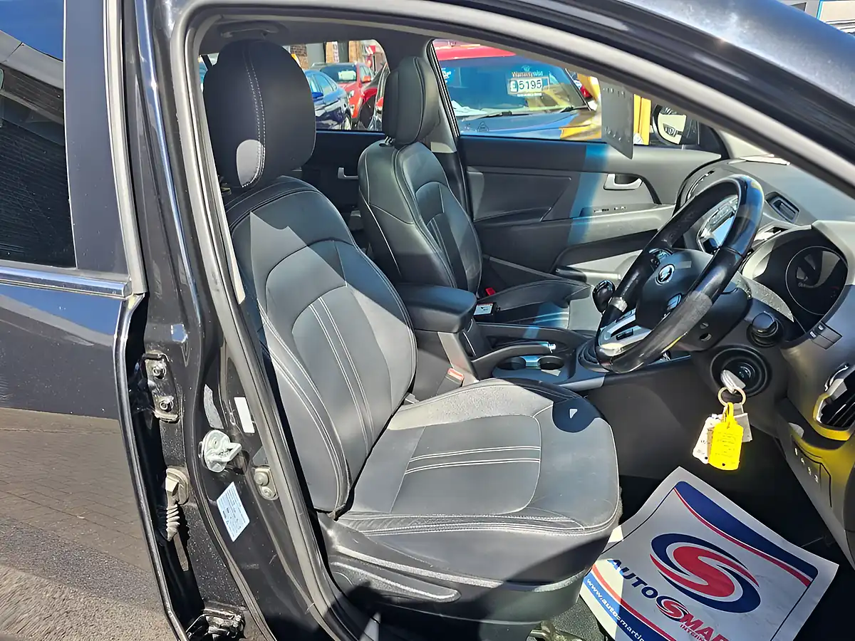 Used 2014 Kia Sportage Ecodynamics 3 Black - Interior and Exterior details 10