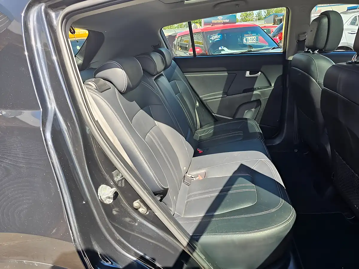 Used 2014 Kia Sportage Ecodynamics 3 Black - Interior and Exterior details 6