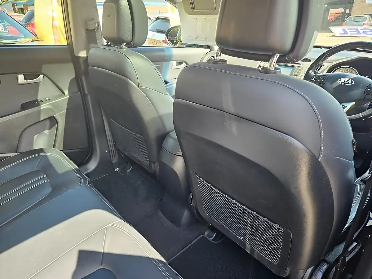 Used 2014 Kia Sportage Ecodynamics 3 Black - Interior and Exterior details 8