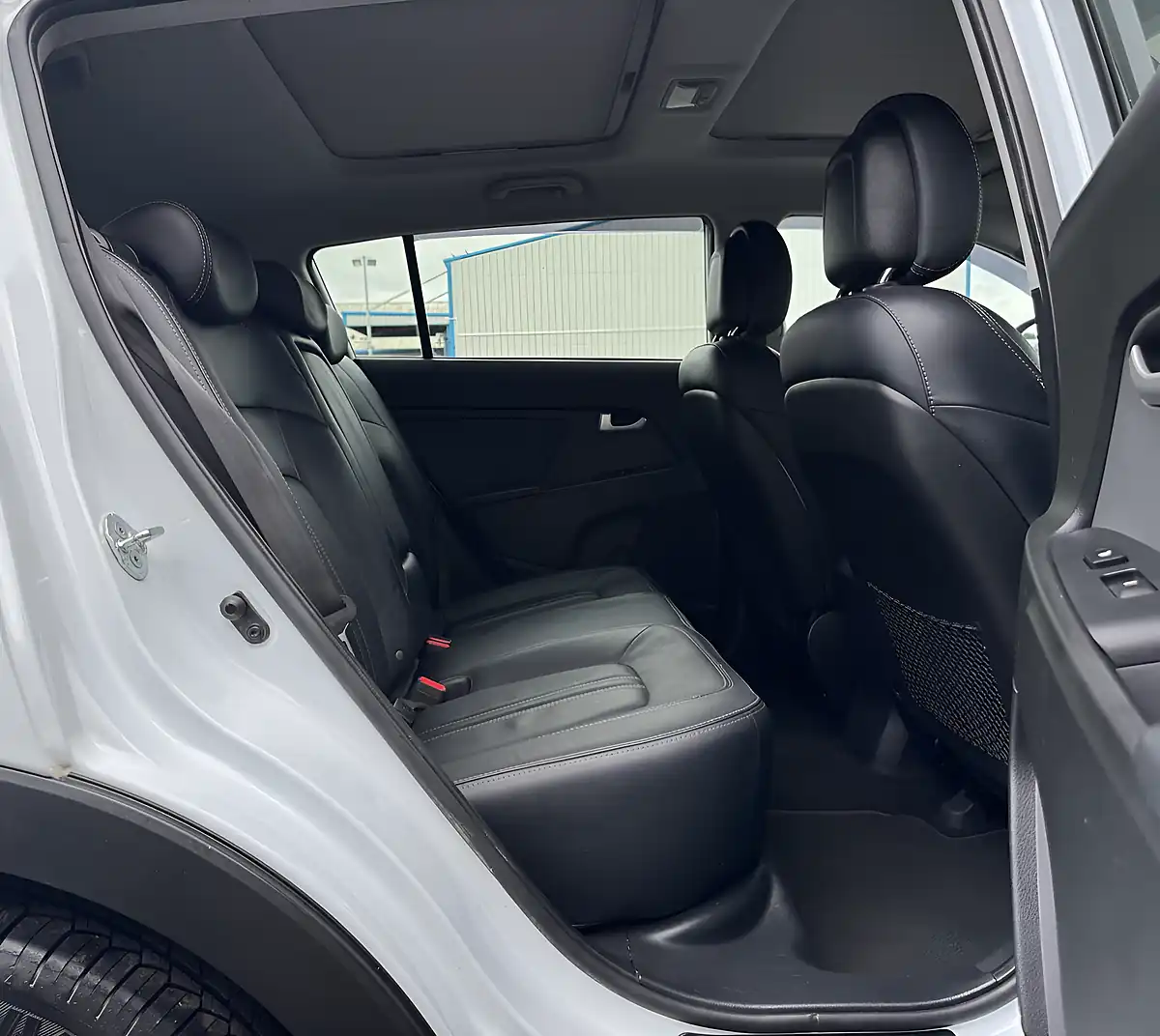 Used 2014 Kia Sportage Isg 4 White - Interior and Exterior details 12