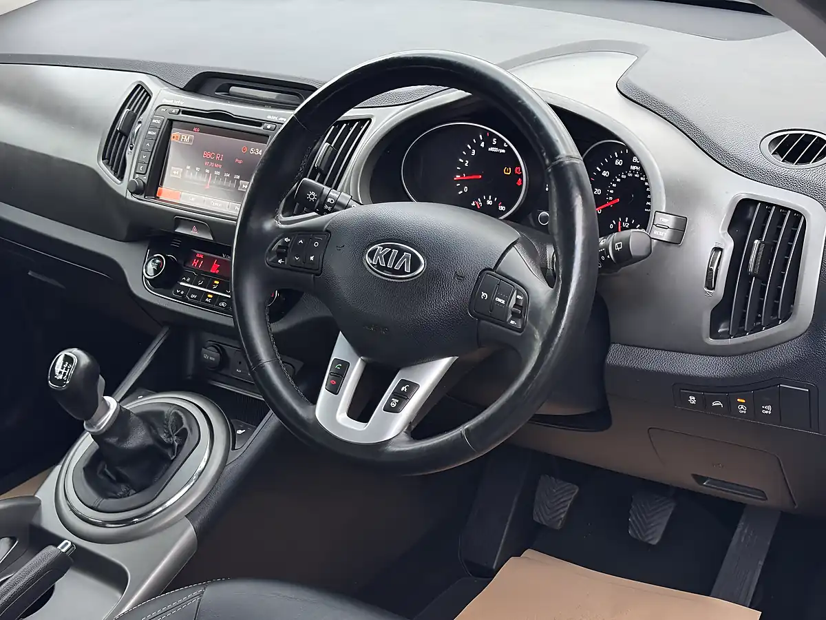 Used 2014 Kia Sportage Isg 4 White - Interior and Exterior details 14