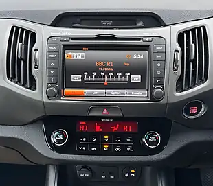 Used 2014 Kia Sportage Isg 4 White - Interior and Exterior details 15