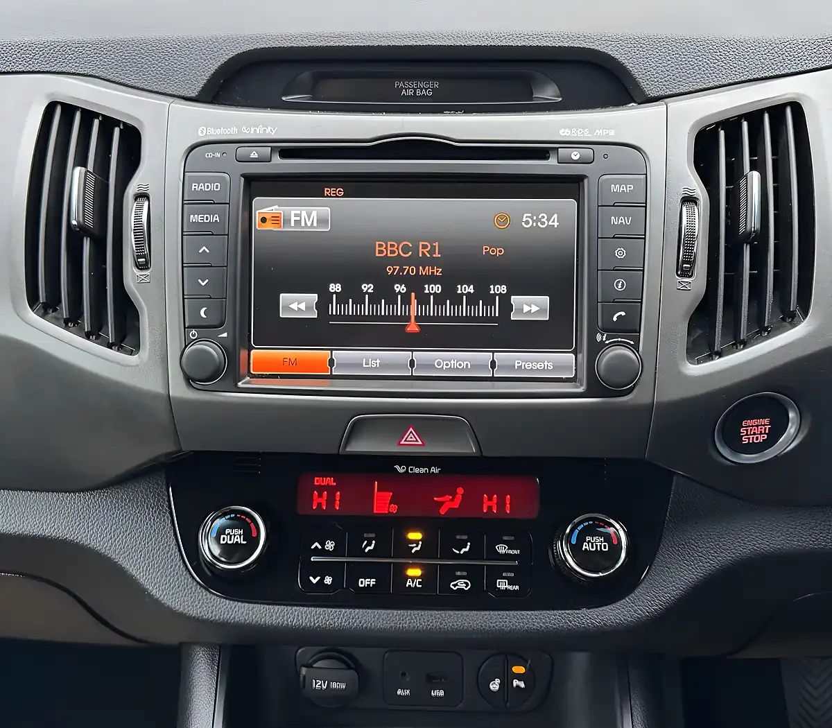 Used 2014 Kia Sportage Isg 4 White - Interior and Exterior details 15