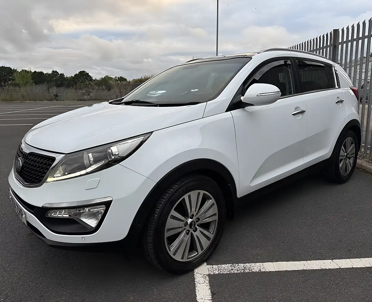 Used 2014 Kia Sportage Isg 4 White - Interior and Exterior details 2