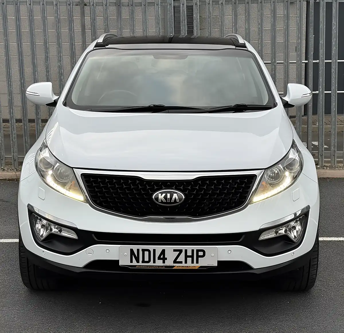 Used 2014 Kia Sportage Isg 4 White - Interior and Exterior details 3