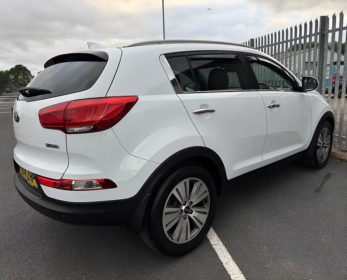 Used 2014 Kia Sportage Isg 4 White - Interior and Exterior details 5