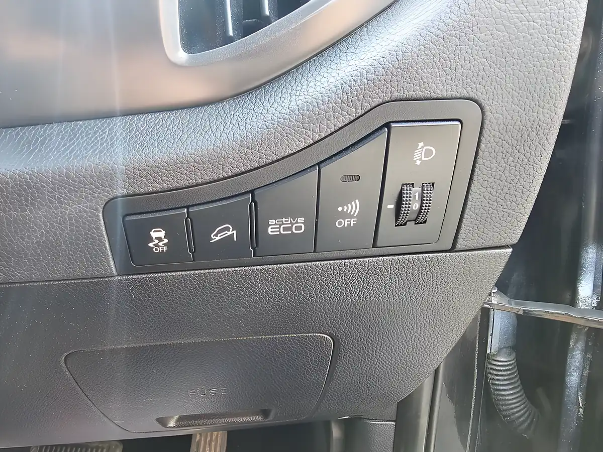 Used 2014 Kia Sportage KX-2 Black - Interior and Exterior details 16