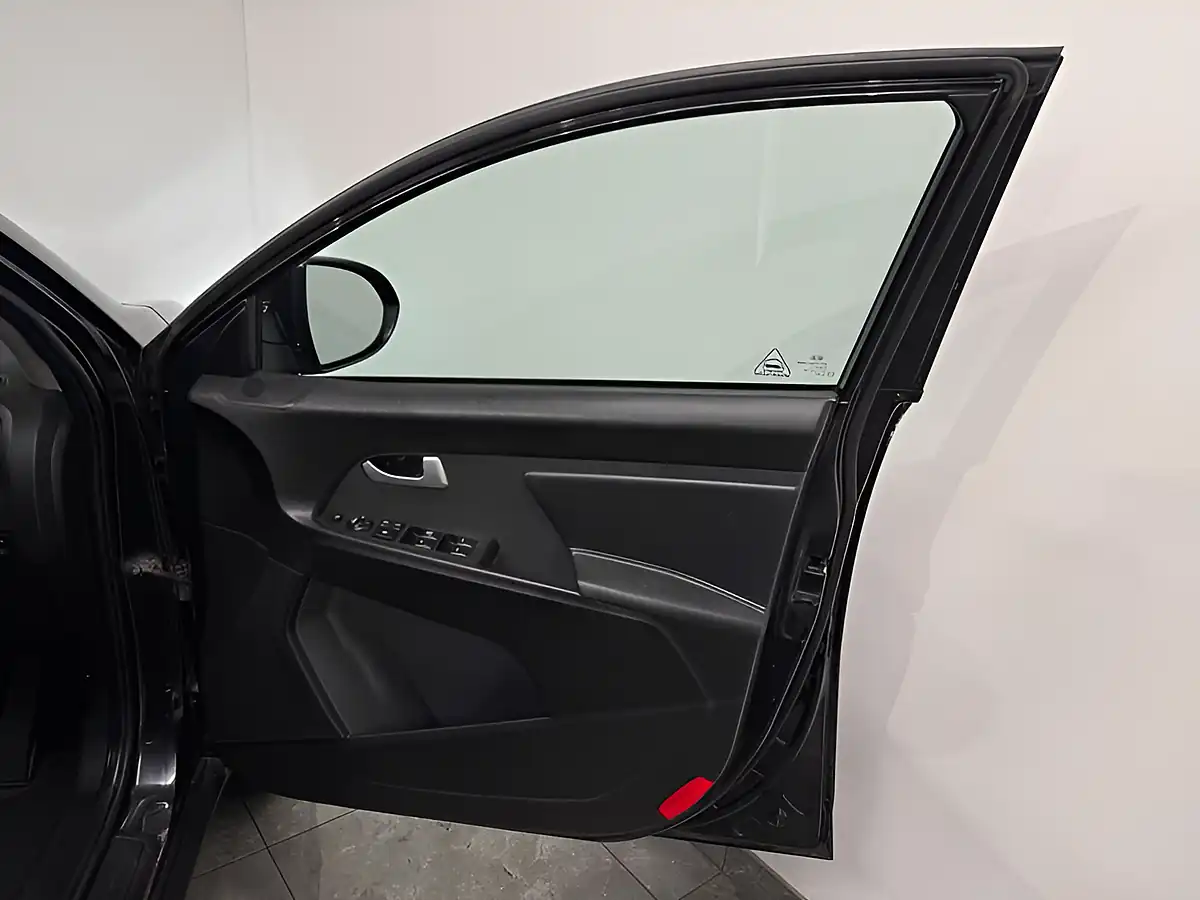 Used 2014 Kia Sportage KX-2 Black - Interior and Exterior details 12