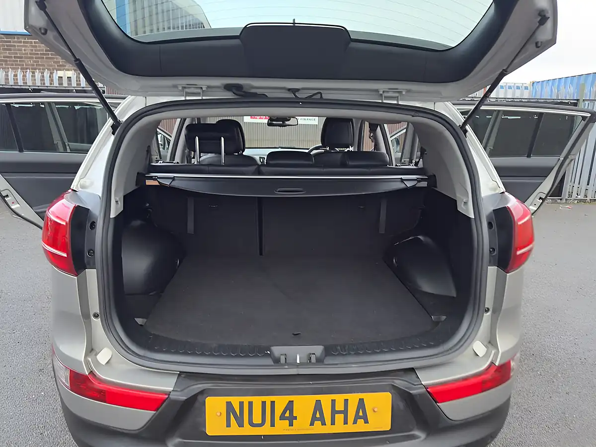 Used 2014 Kia Sportage KX-3 Silver - Interior and Exterior details 11