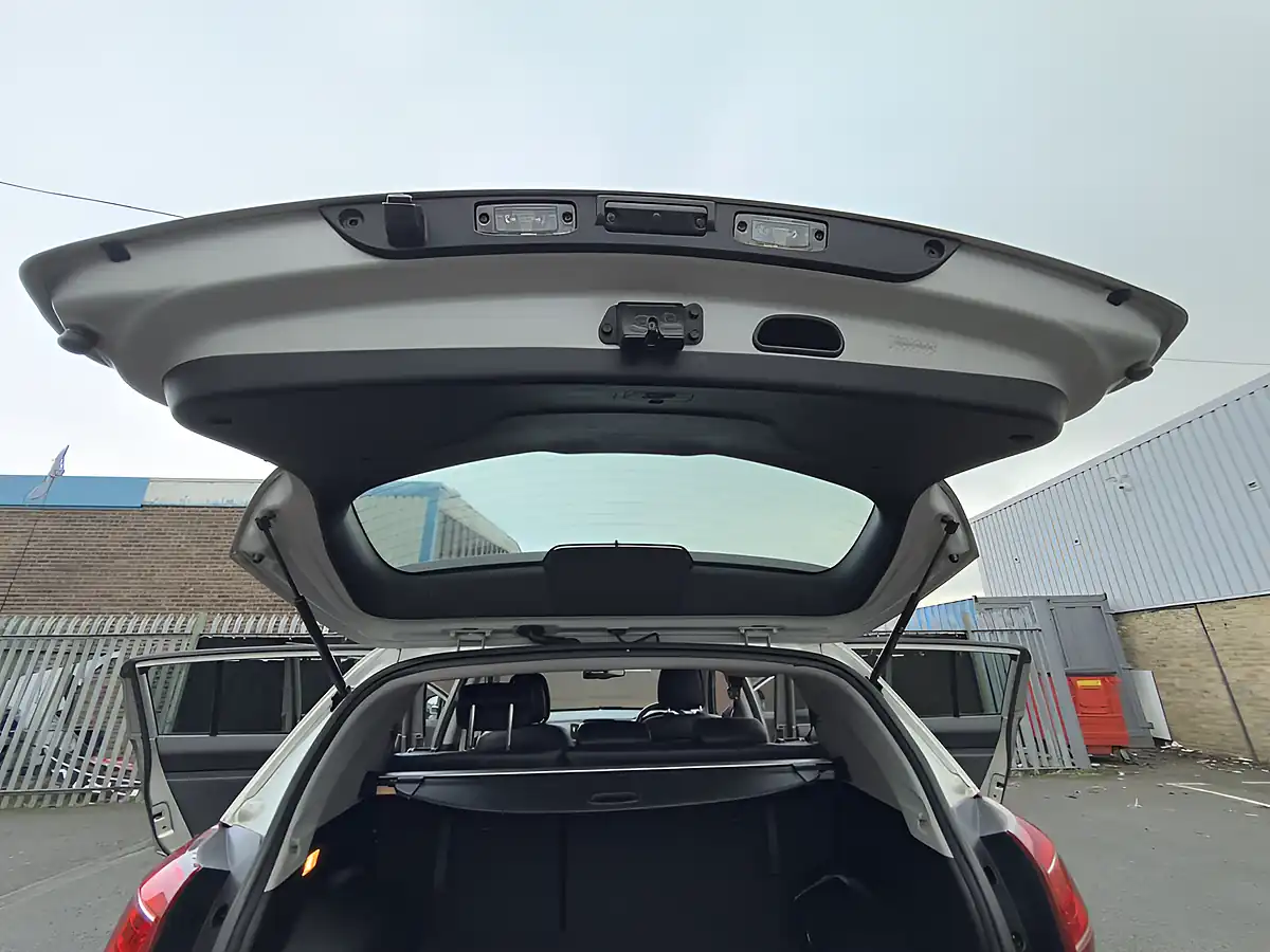 Used 2014 Kia Sportage KX-3 Silver - Interior and Exterior details 15