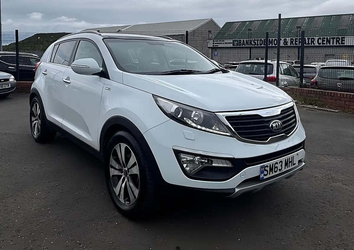 Used 2014 Kia Sportage KX-3 White - Front View