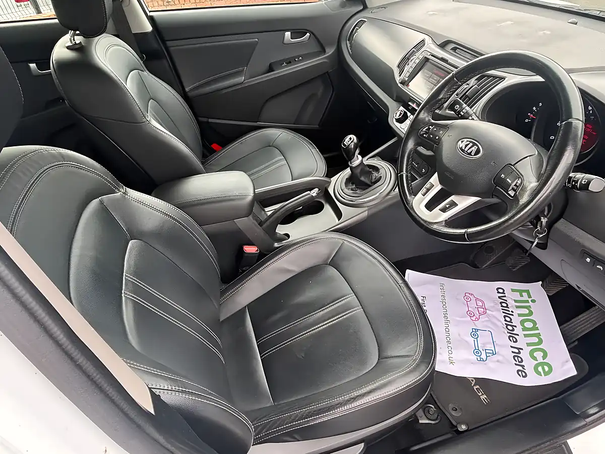 Used 2014 Kia Sportage KX-3 White - Interior and Exterior details 11