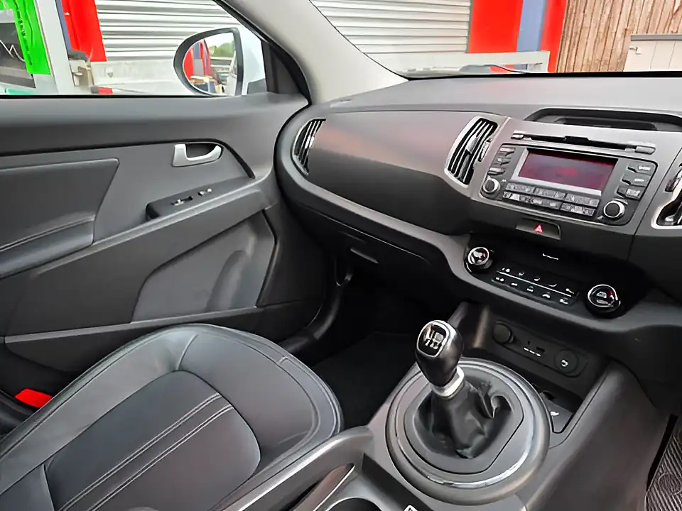Used 2014 Kia Sportage KX-3 White - Interior and Exterior details 11
