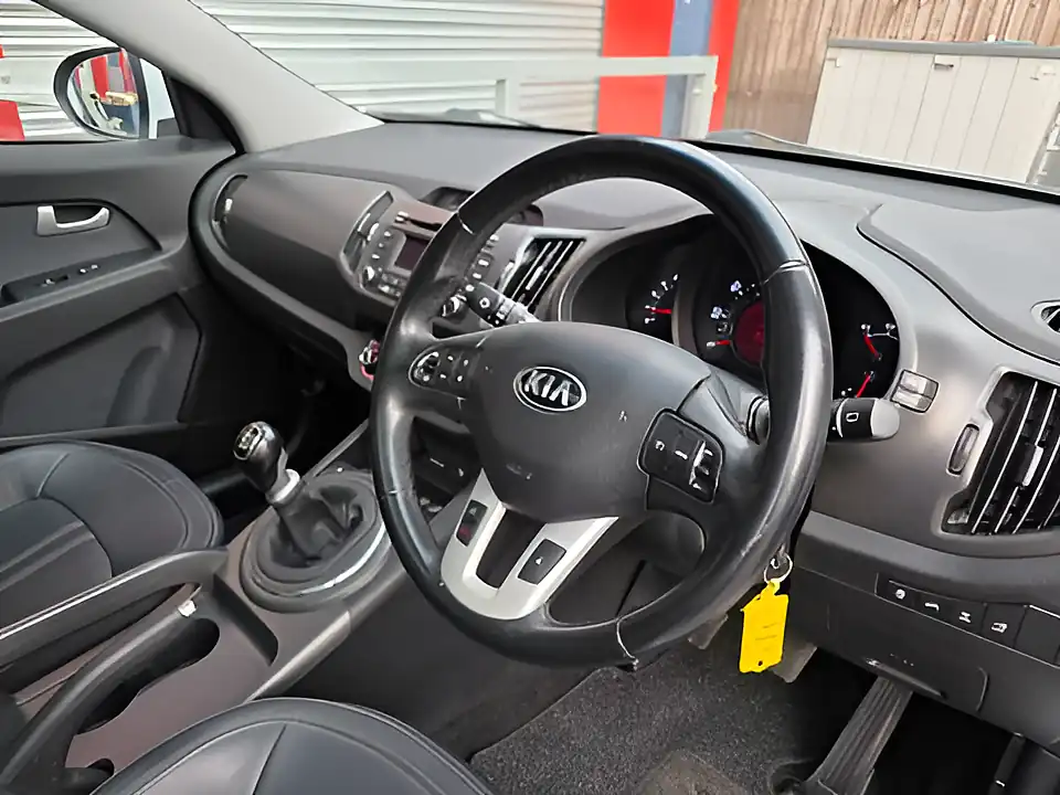 Used 2014 Kia Sportage KX-3 White - Interior and Exterior details 16