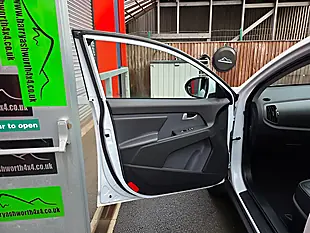 Used 2014 Kia Sportage KX-3 White - Interior and Exterior details 17