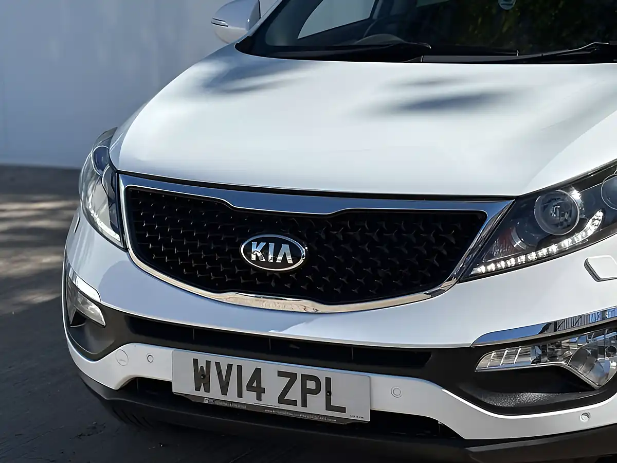 Used 2014 Kia Sportage KX-4 Arctic White - Interior and Exterior details 14