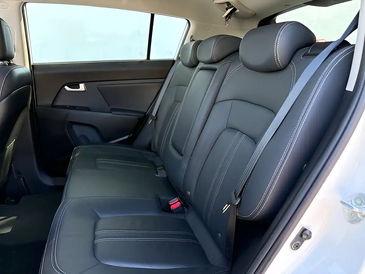 Used 2014 Kia Sportage KX-4 Arctic White - Interior and Exterior details 18