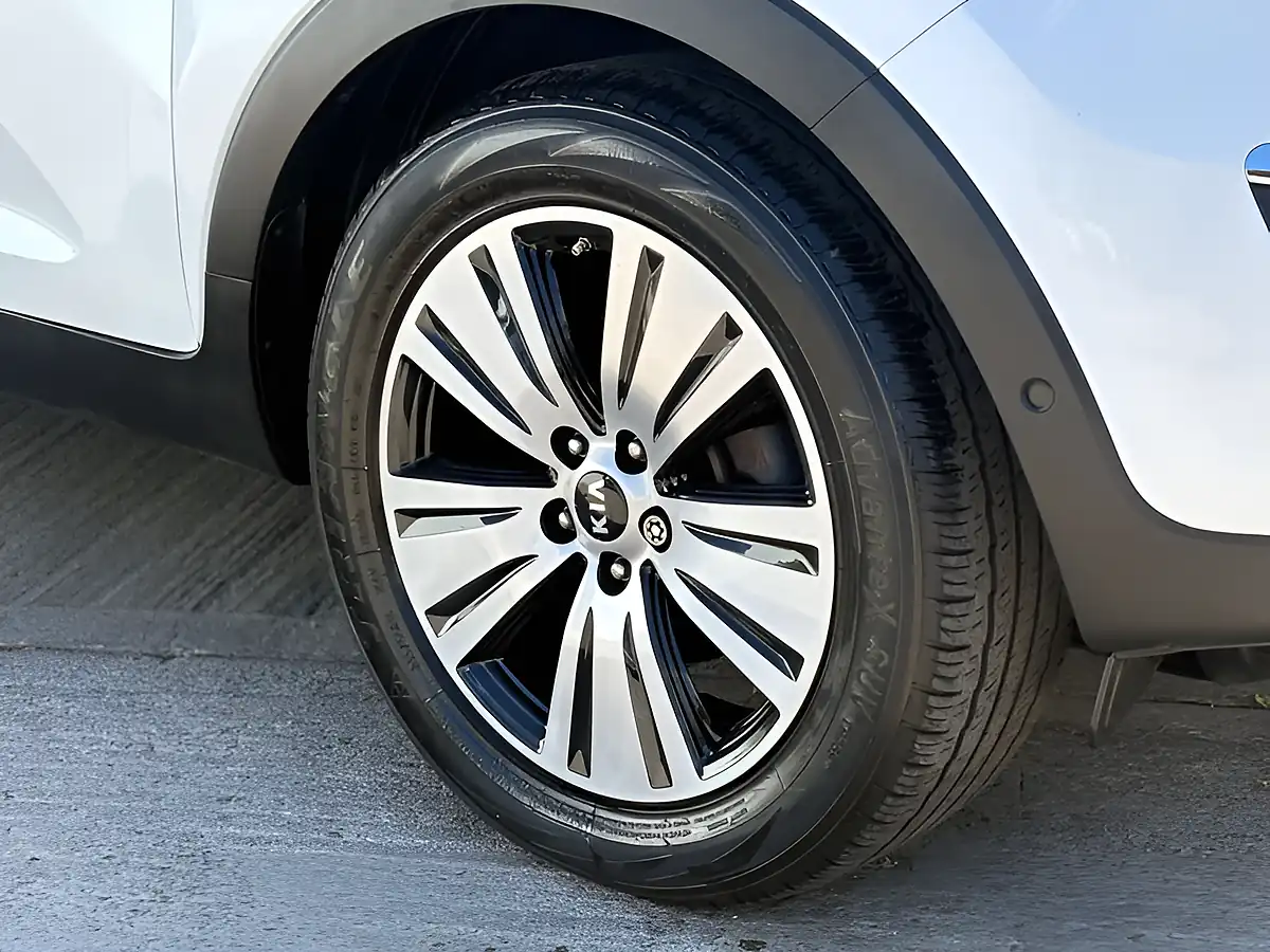 Used 2014 Kia Sportage KX-4 Arctic White - Interior and Exterior details 6