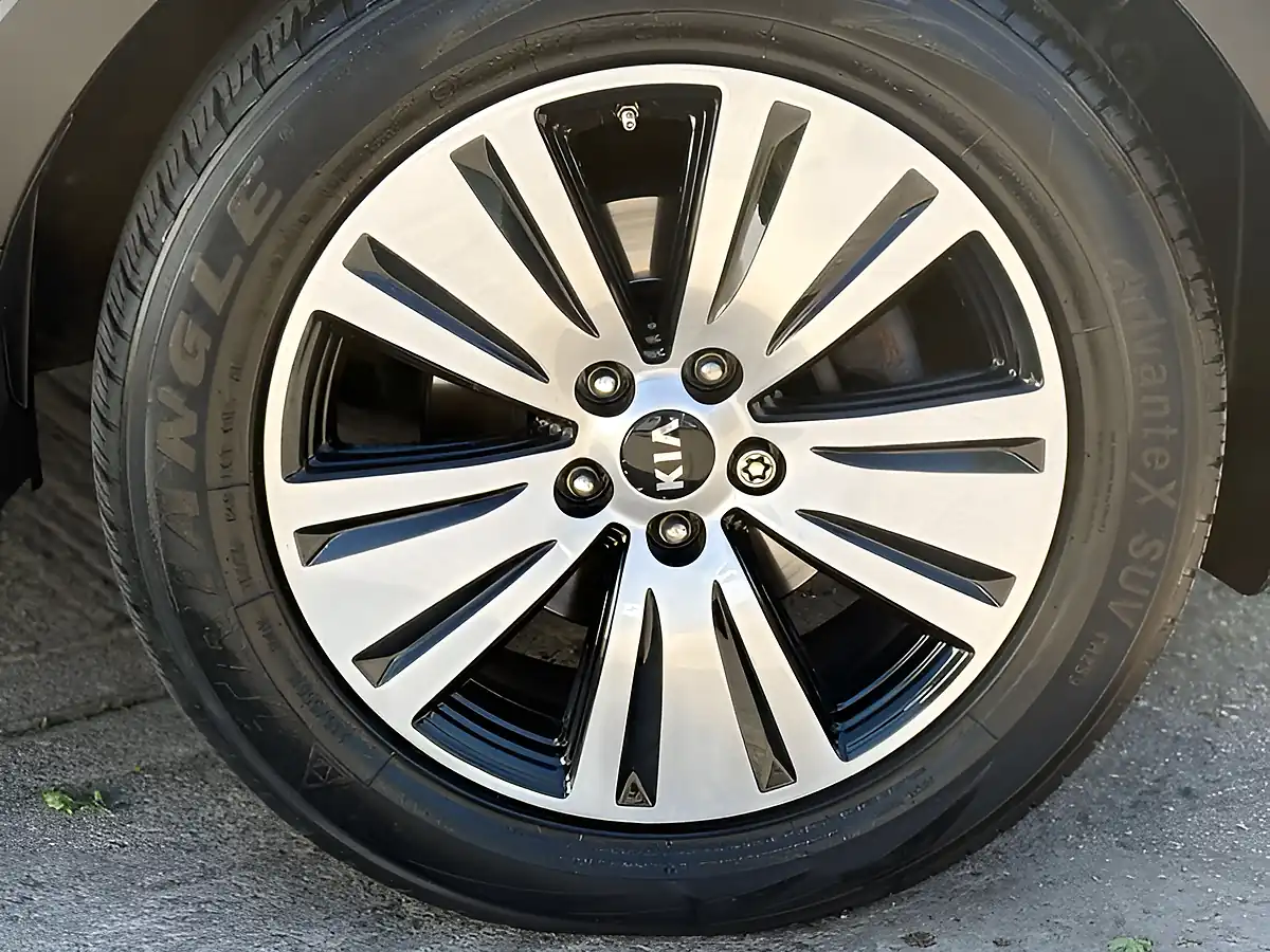 Used 2014 Kia Sportage KX-4 Arctic White - Interior and Exterior details 8