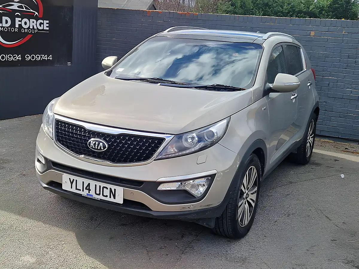 Used 2014 Kia Sportage KX-4 Silver - Interior and Exterior details 5