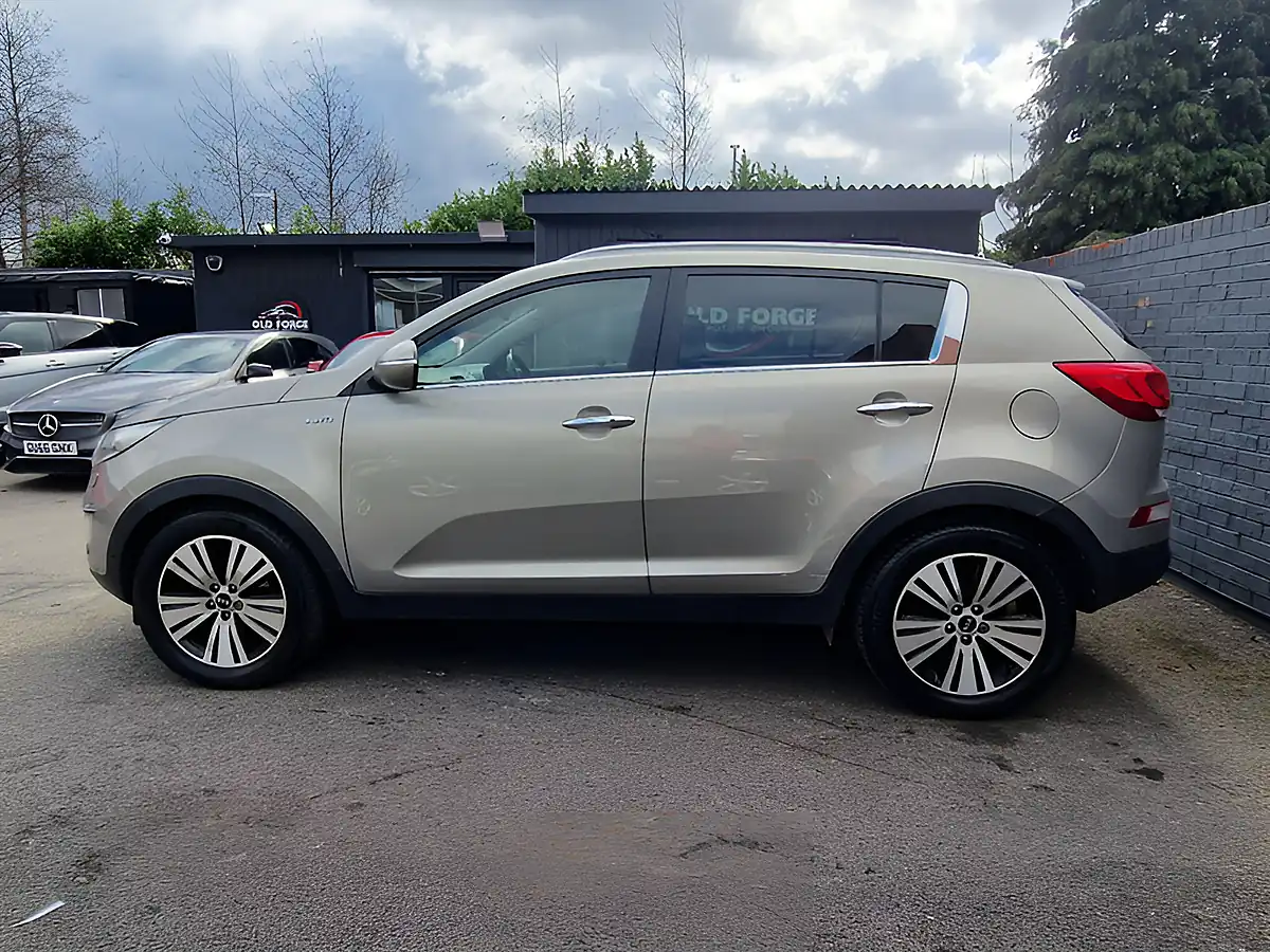Used 2014 Kia Sportage KX-4 Silver - Interior and Exterior details 6