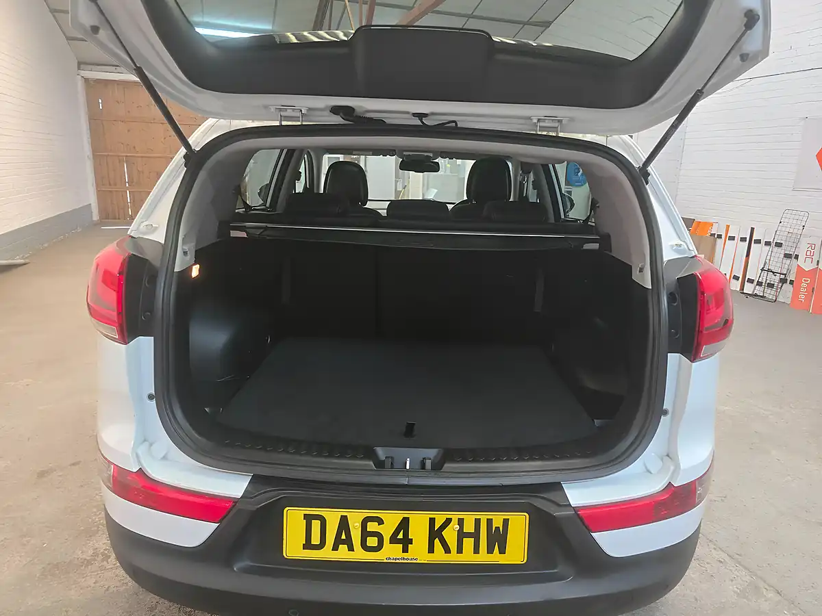 Used 2014 Kia Sportage KX-4 White - Interior and Exterior details 10
